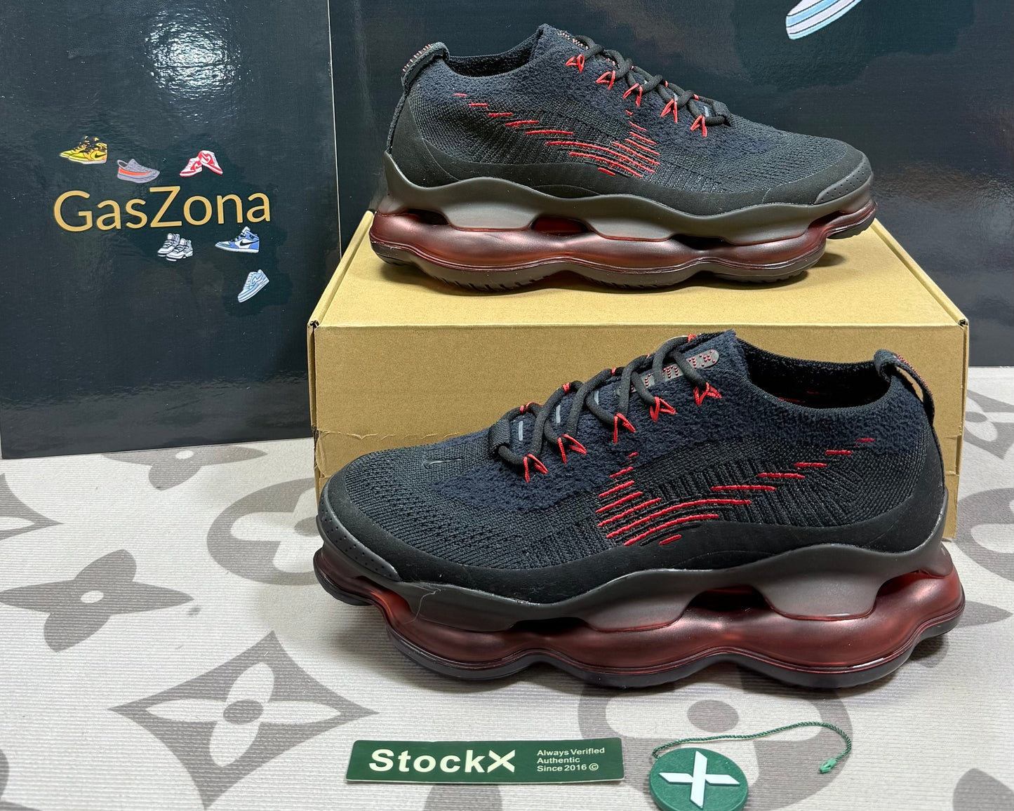 Max Scorpion FK Black/University Red