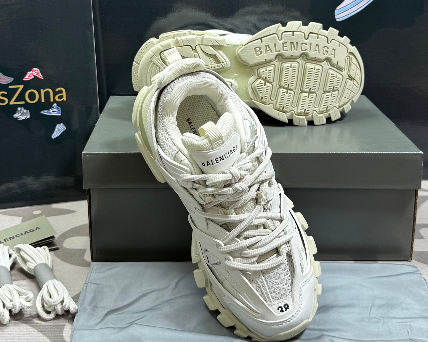 Track White