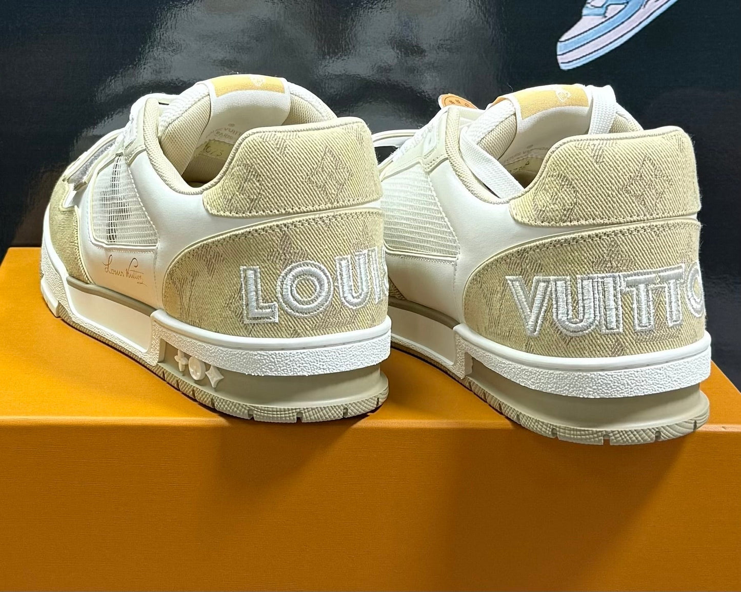 Trainer Beige White