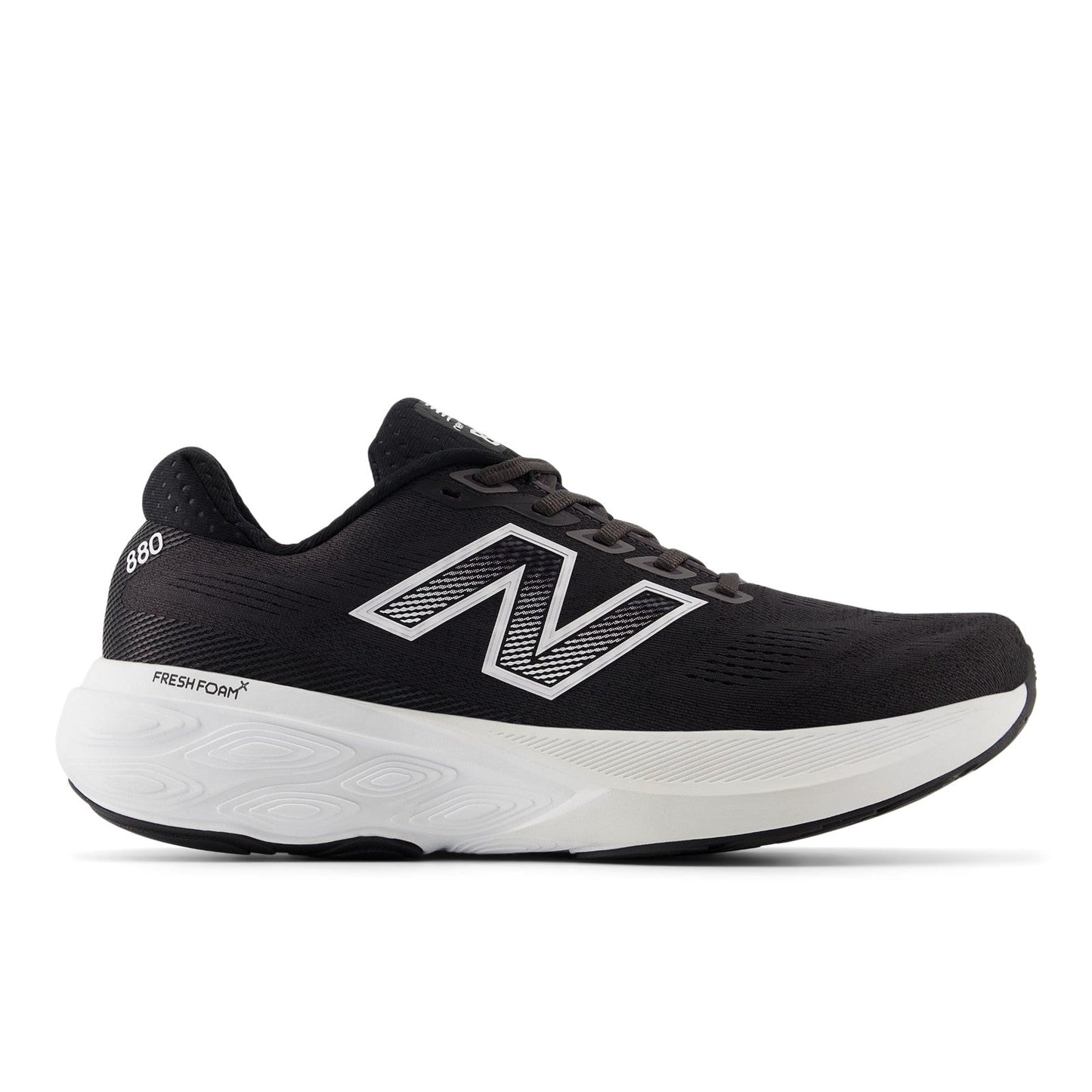 Men's Fresh Foam X 880v15 in Black with NB 103 White and Reflection