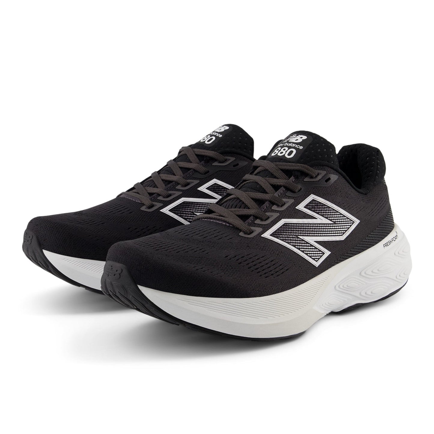 Men's Fresh Foam X 880v15 in Black with NB 103 White and Reflection