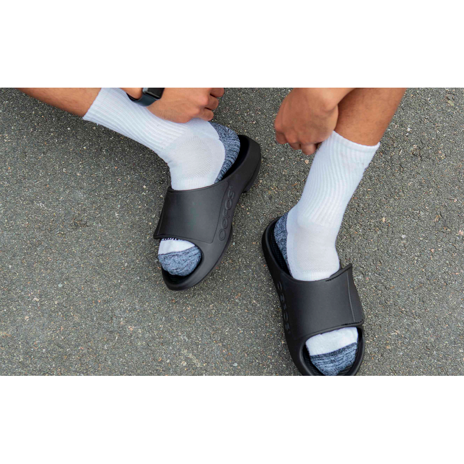 Unisex Ooahh Sports Flex Sandals in Black Matte