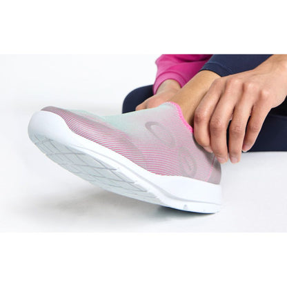 Women's OOmg Sport Low Shoe in White/Fuschia