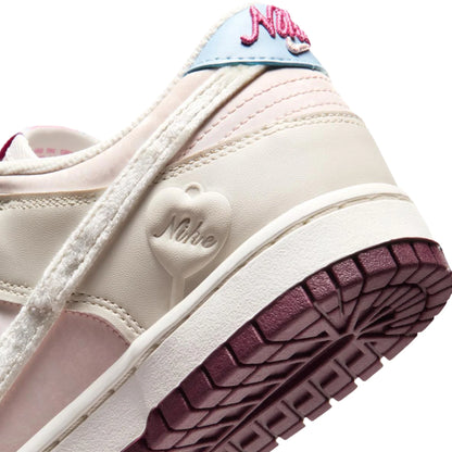Nike Dunk Low 'Valentine's Day' Women's (2026)
