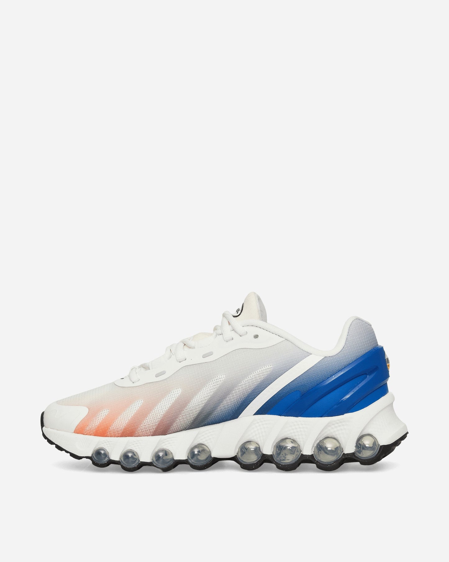 Air Max Dn8 Sneakers Summit White / Vivid Orange