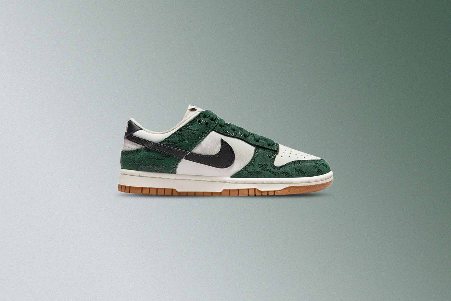 Women's Dunk Low 'Green Snake' - Pro Green/Black/Sail