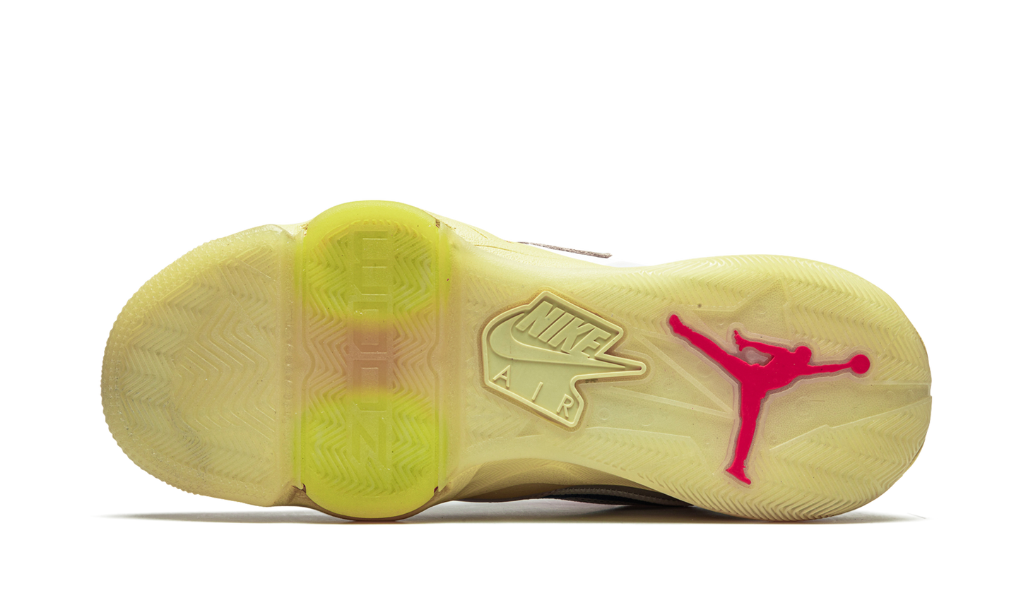 Zoom 92 "Union LA - Guava Ice" DA2553 800S