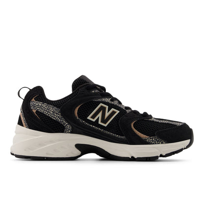 Unisex 530 in Black with Flat Taupe