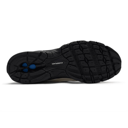 740 Sneaker