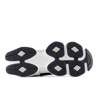 Unisex 9060 in Black