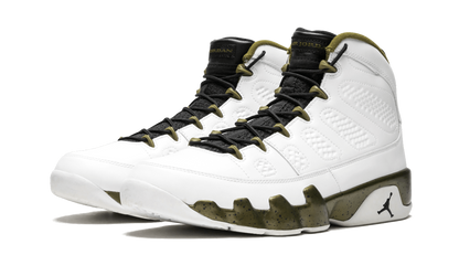 9 Retro "Statue" 302370 109