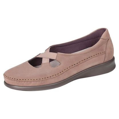 Women's Crissy Slip On Loafer in Praline Wide