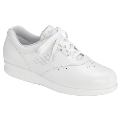 Women's Free Time Walking Shoe in White White