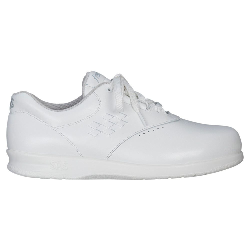 Women's Free Time Walking Shoe in White White