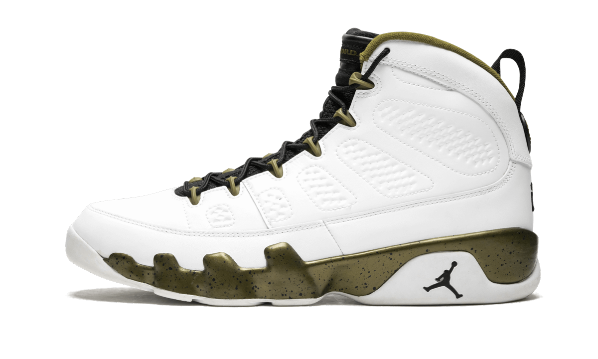 9 Retro "Statue" 302370 109