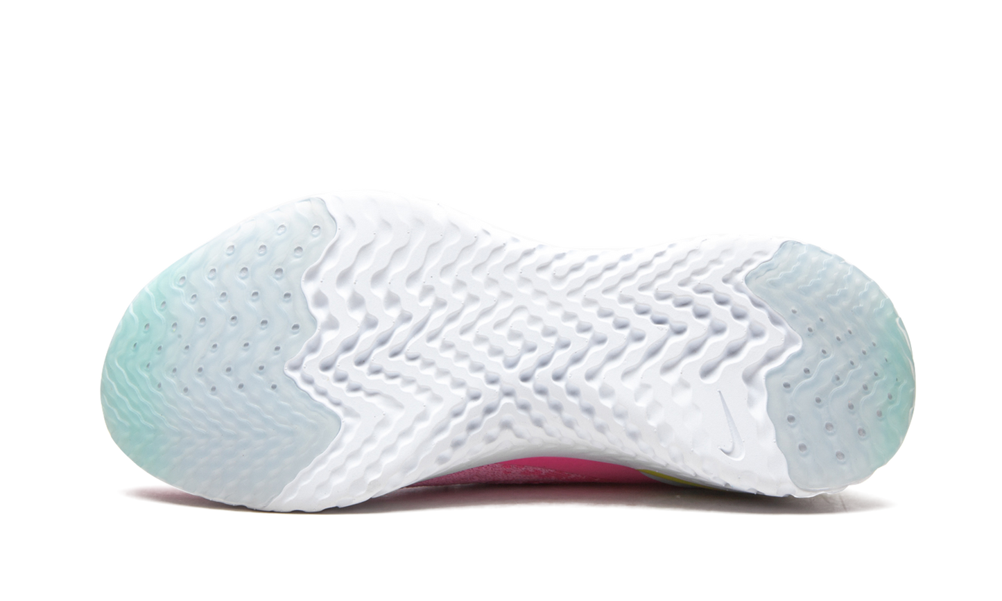 EPIC PHANTOM REACT WMNS CJ0172 600