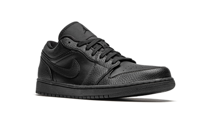 1 Low "Triple Black" 553558 091