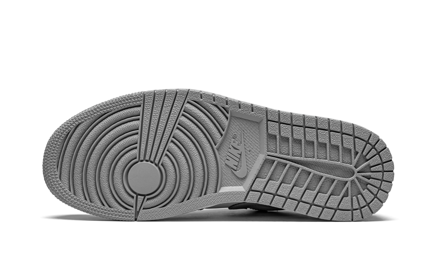 1 Low "Light Smoke Grey" 553558 039