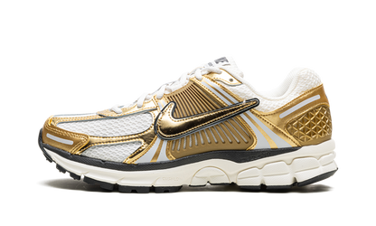 Zoom Vomero 5 WMNS"Metallic Gold" HF7723 001