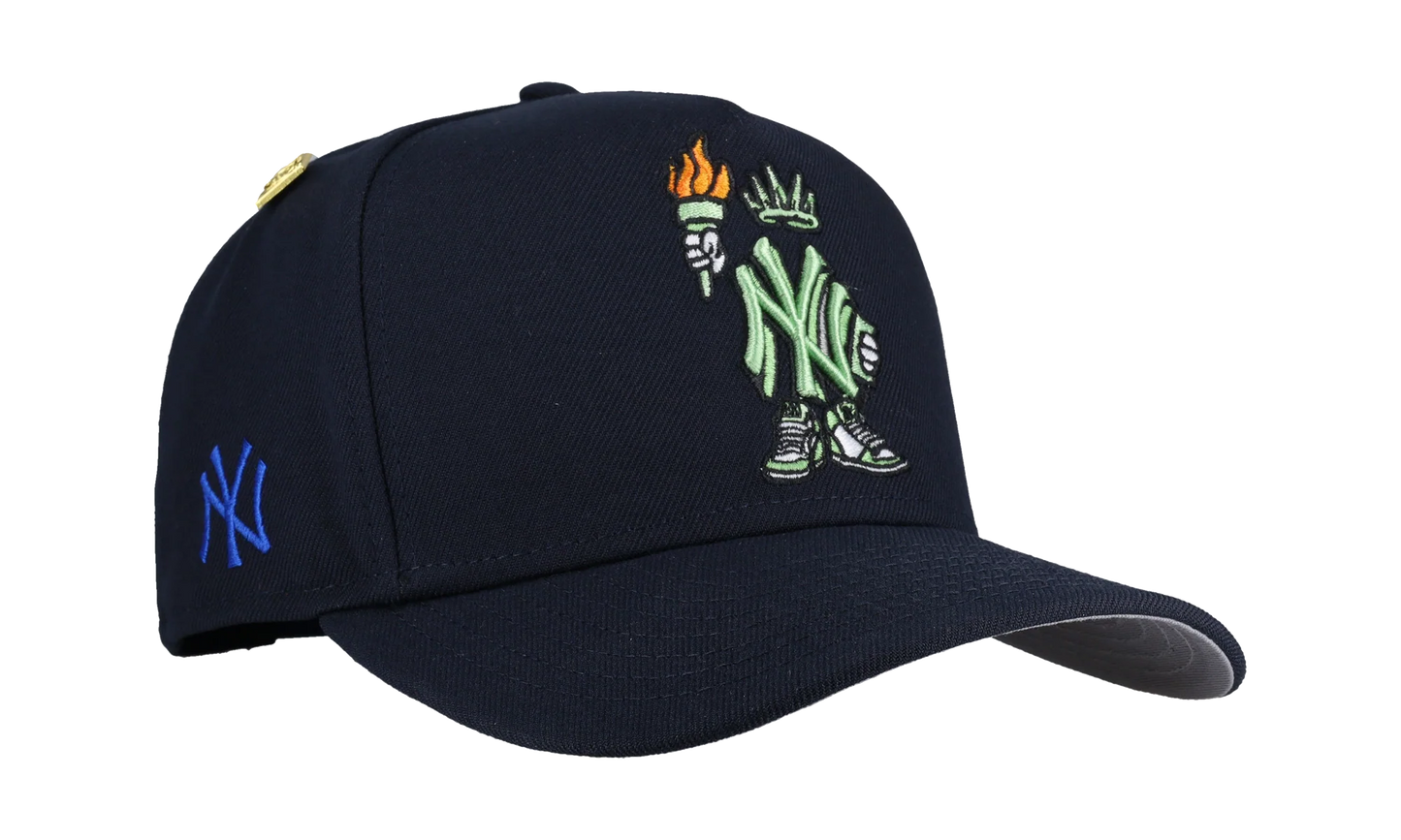 9FIFTY New York Yankees Statue Cartoon A Frame Snapback Hat "Black" NE337