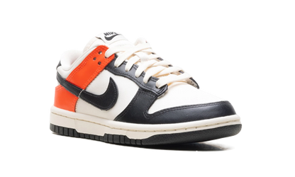 Dunk Low WMNS "Black Toe Bright Crimson" HQ3423 635