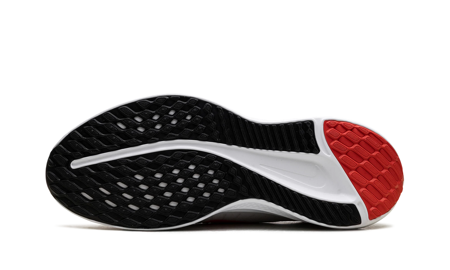 Quest 5 "Platinum Tint White Black Light Crimson" DD0204 007