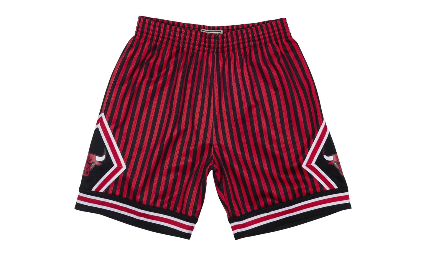 NBA Striped Swingman Shorts "1997 Chicago Bulls - Red" SMSHBW19048 CBUPTRD97