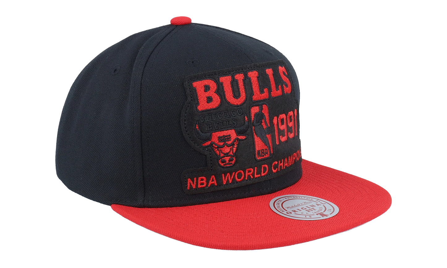 NBA Hardwood Classics 91 Champ Flipside Snapback Cap "Chicago Bulls - Black / Red" HS8714 CBUBKRD