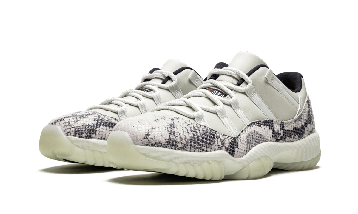 11 Retro Low "Snakeskin Light Bone" CD6846 002