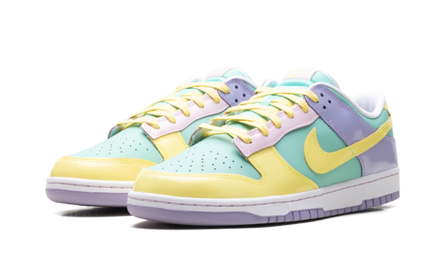 Dunk Low "Easter (2026)" IQ9404 349