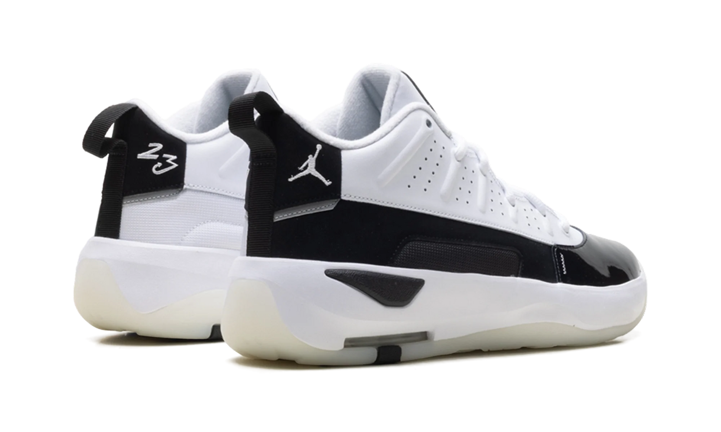 Max Aura 7 "White Summit White Black" HQ2091 100