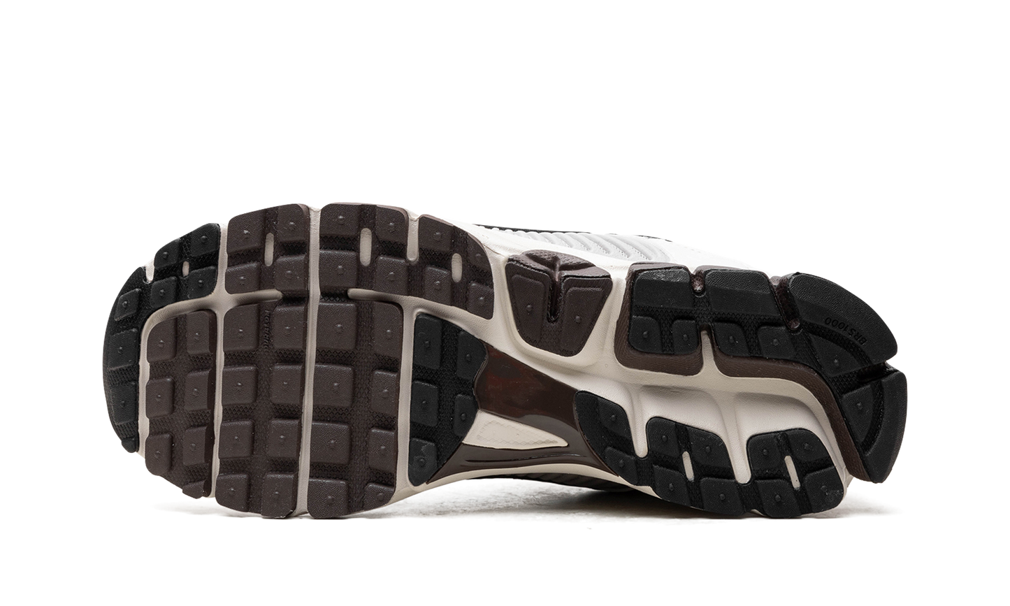 Air Zoom Vomero 5 WMNS"Phantom" FJ2028 001