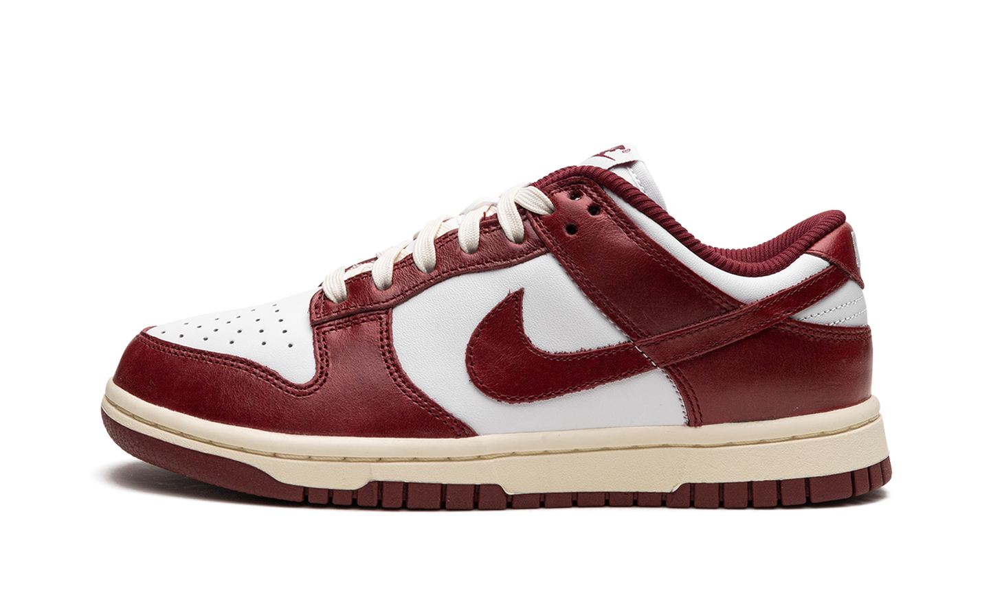 DUNK LOW PRM WMNS"Team Red" FJ4555 100