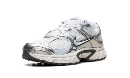 V5 RNR WMNS"Summit White Blue Tint Photon Dust Smoke Grey" HQ7901 103