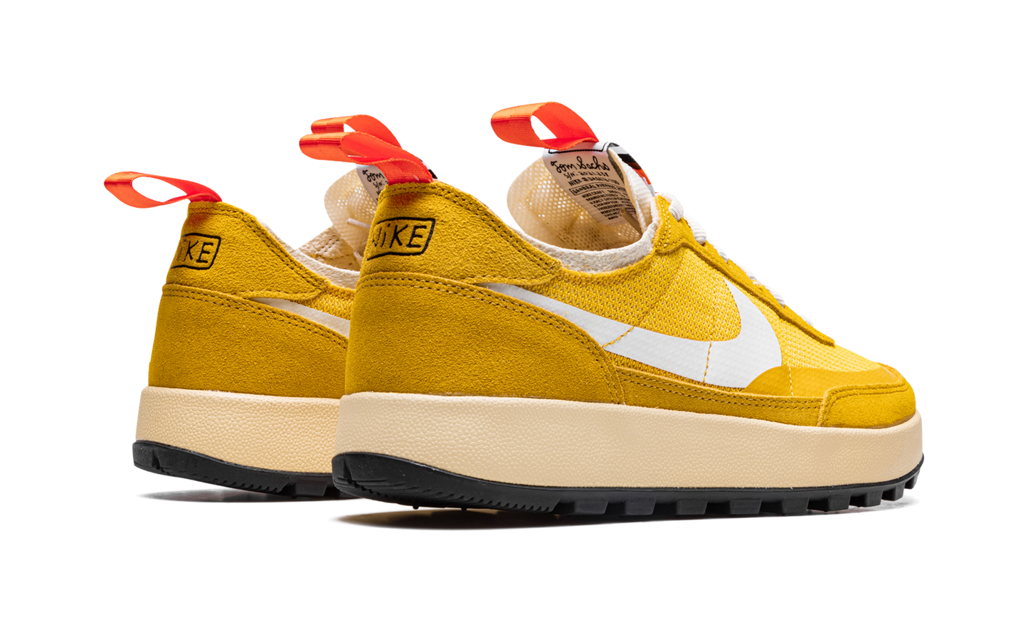 GENERAL PURPOSE SHOE WMNS"Tom Sachs - Dark Sulfur" DA6672 700