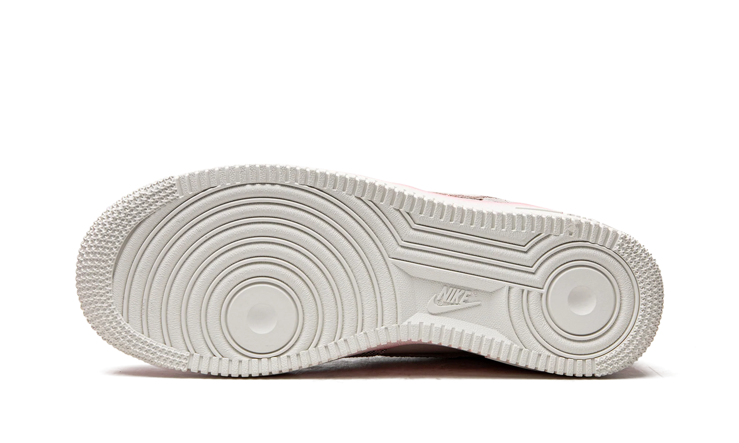 AIR FORCE 1 LO MNS WMNS "Our Force 1 Snakeskin" DV1031 030