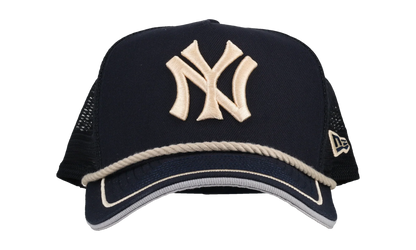 9FIFTY New York Yankees A Frame Trucker Snapback "Rope - Black" 44587535204540