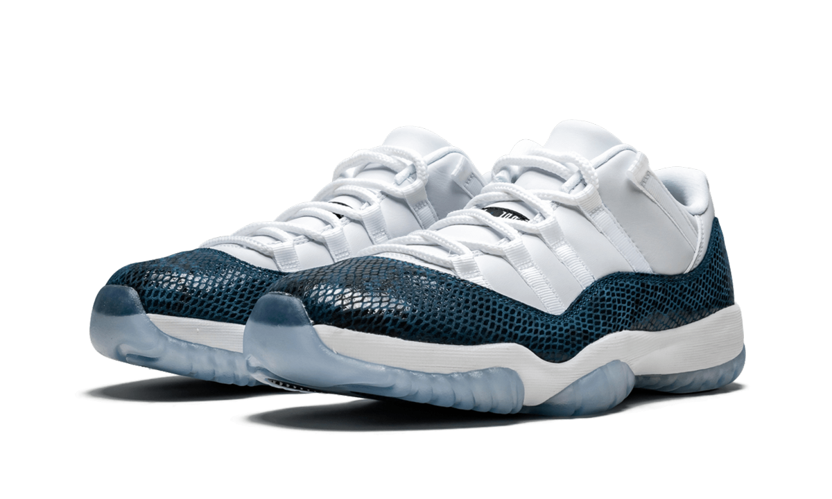 11 Retro Low LE "Blue Snakeskin" CD6846 102