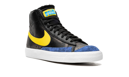 Blazer Mid '77 "Peace Love and Basketball" DC1414 001