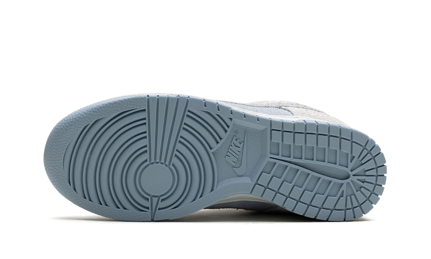 DUNK LOW WMNS"Suede - Photon Dust/ Light Armory Blue" FZ3779 025