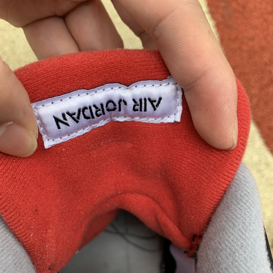 4 Retro Bred (2019)