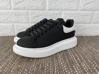 Oversized Black White