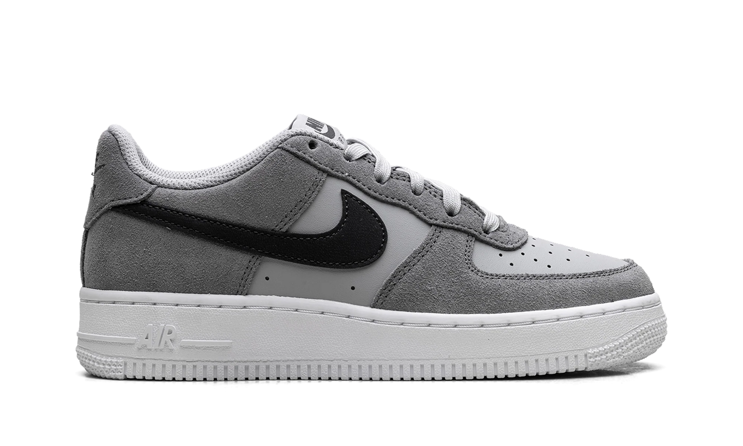 Air Force 1 GS "Smoke grey" IQ2743 001