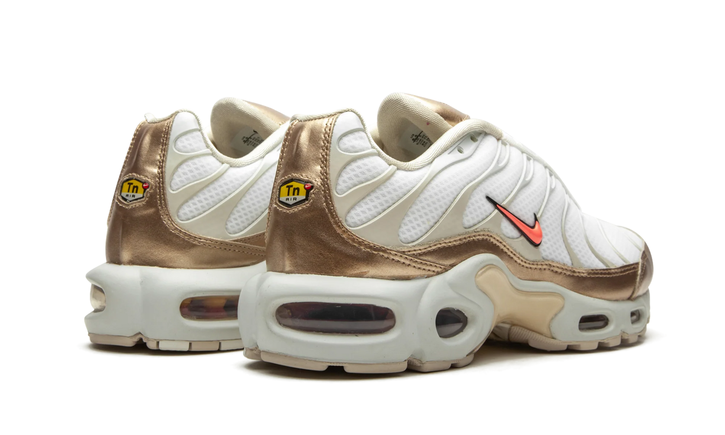 AIR MAX PLUS WMNS "Metallic Rose Gold" CJ9980 100