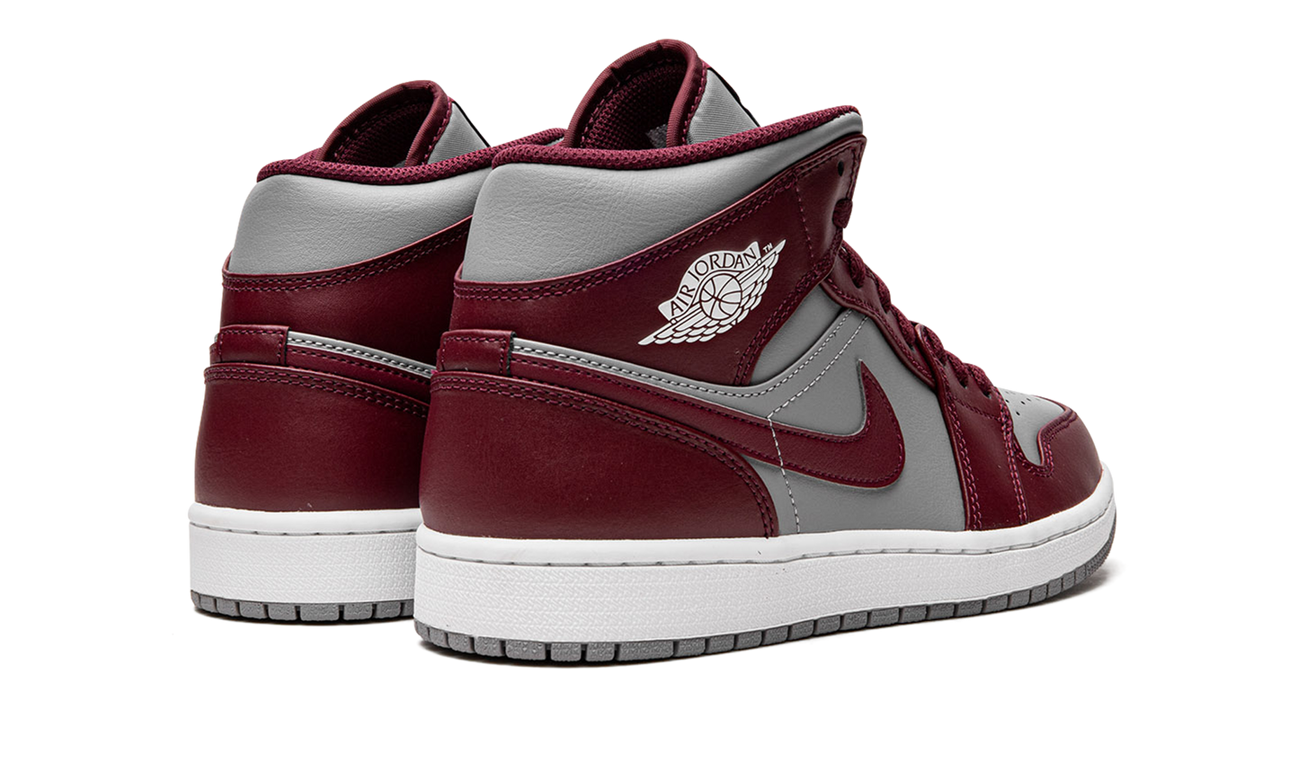 1 Mid "Team Red" DQ8426 615