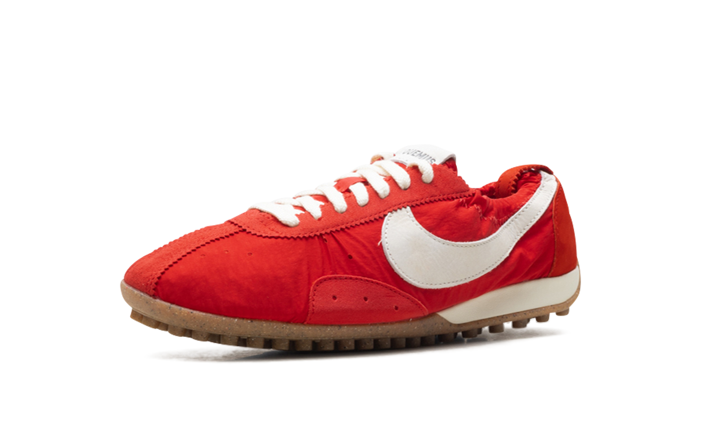 Moon Shoe SP WMNS"Jacquemus - University Red" HV8547 600