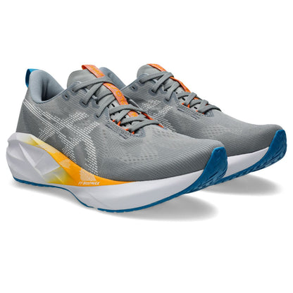 Men's Novablast 5 Running Shoes in Gravel/White