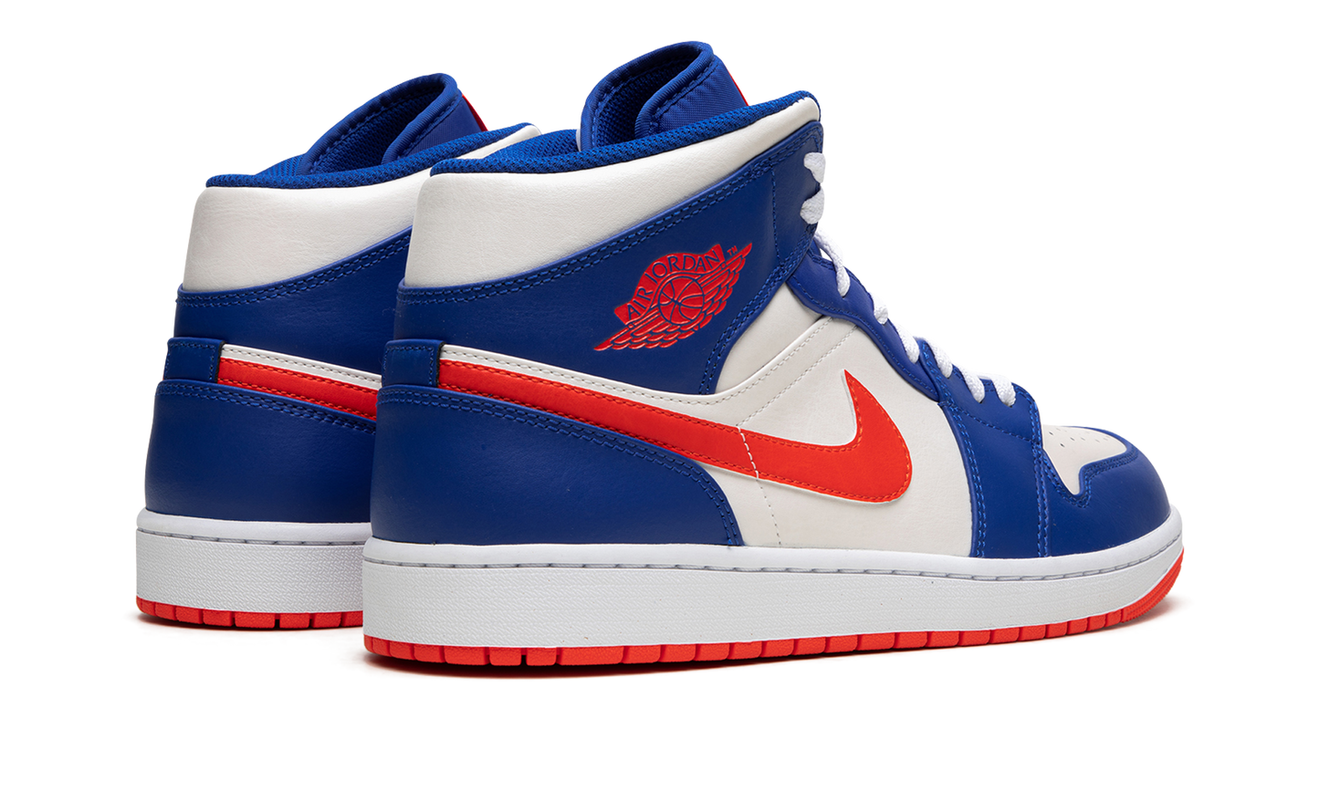 1 Mid "Knicks" FD1029 400