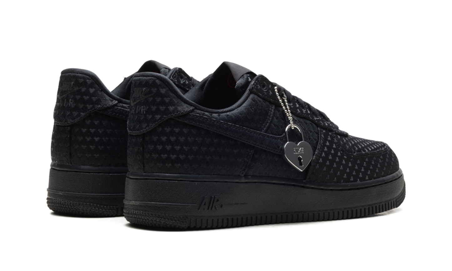 Air Force 1 Low WMNS"Valentine's Day - Triple Black" IQ9965 001