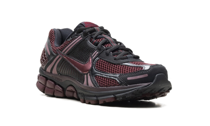 Zoom Vomero 5 WMNS "Black Burgundy Crush" IB8929 002